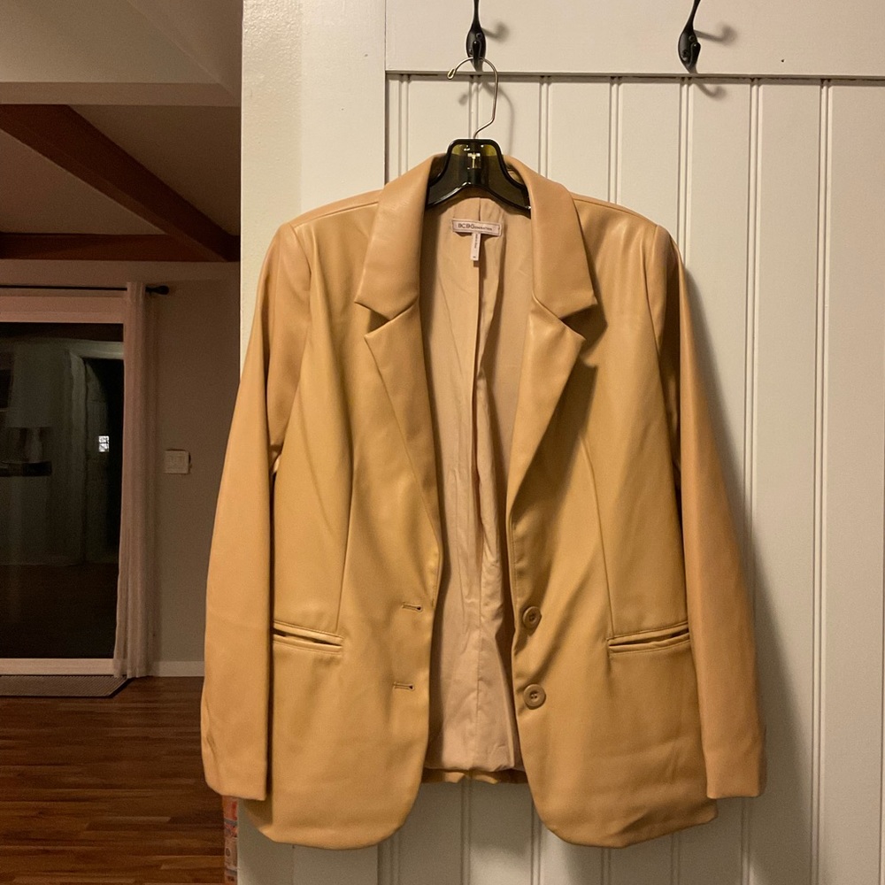 BCBGeneration Women's Relaxed Boyfriend Blazer